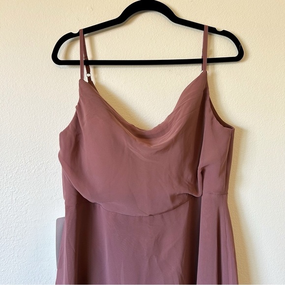 Elegant Mauve Evening Gown - Picture 3 of 6